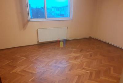 Garsonieră decomandată în Dorobanți