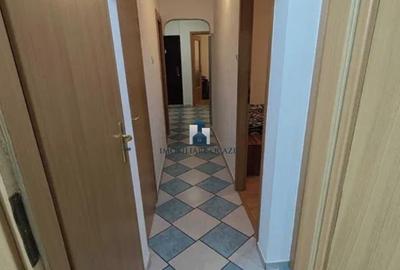 Apartament cu 3 camere decomandat în Berceni - 1