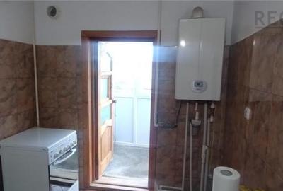 Apartament 2 camere decomandat si liber, Brosteni - 4