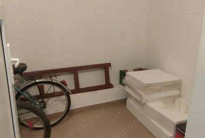 Spațiu comercial, de 120 mp, în Central - 17