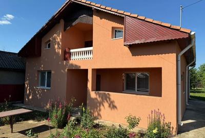 Casă cu 3 camere cu Teren 1250 Mp în Prunaru - 1