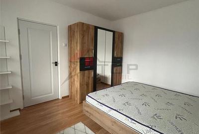 Apartament cu 3 camere semidecomandat în Podu Roș - 2