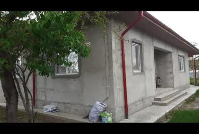 Casă cu 3 camere în Vadu Săpat - 4