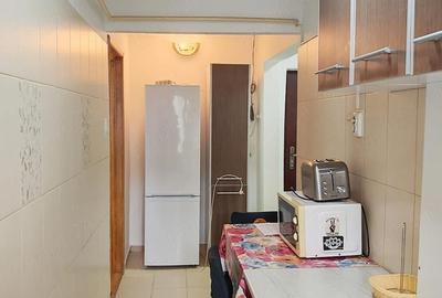 Apartament cu 3 camere semidecomandat în Radu Negru - 2
