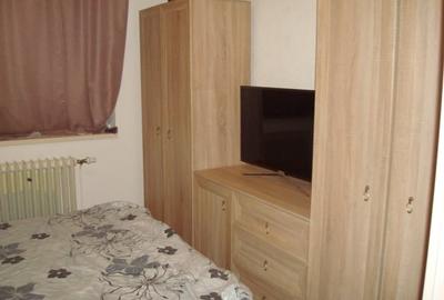 Apartament cu 3 camere decomandat în Hipodrom 1 - 3