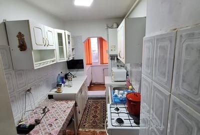 Apartament cu 3 camere în Astra
