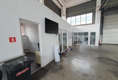 Hala 600 mp, 4,50 euro/mp - 4