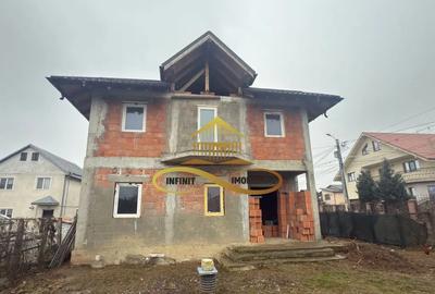 Casă cu 4 camere cu Canalizare în Calea Moldovei - 1