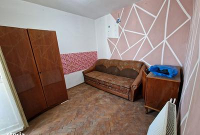 Apartament cu 2 camere nedecomandat în Central