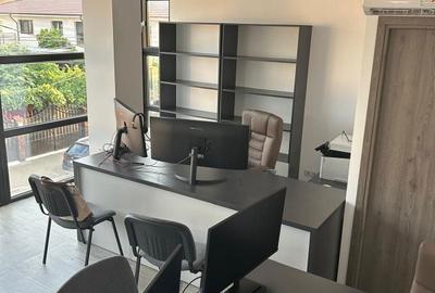 Spațiu comercial, de 42 mp, în Central - 4