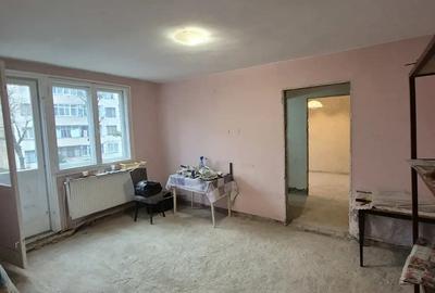 Vand apartament 2 camere neamenajat - 2