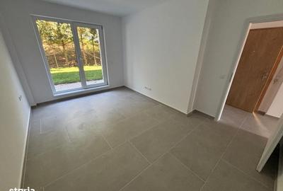 Apartament cu 3 camere decomandat în Cristian - 1