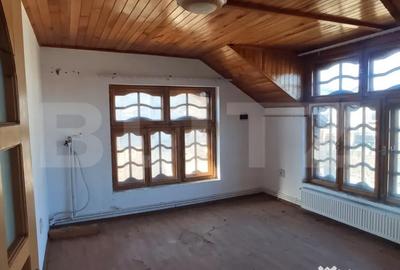 Casă cu 3 camere cu Teren 1681 Mp în Central - 10