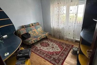 De vanzare 4 camere pe Bd Roman Musat, 2 bai, 2 balcoane, 65.000 euro - 3