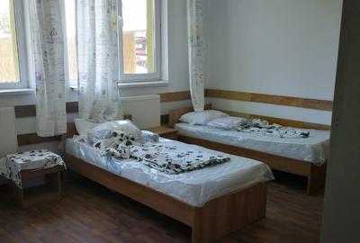 Inchiriere spatiu str Isaccei capacitate maxim 20 persoane - 25