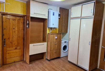 Apartament cu 3 camere decomandat, mobilat în Central - 1