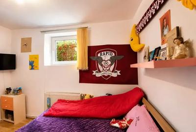Casă cu 8 camere cu Canalizare în Domenii - 4