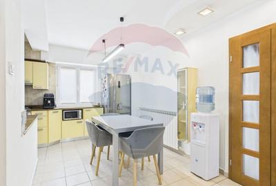Apartament 3 camere superb cu loc de parcare si boxa Unirii - 4