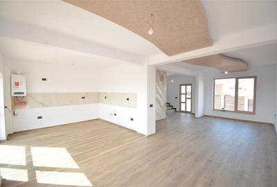 Duplex cu 4 camere cu Canalizare în Popas Păcurari - 3