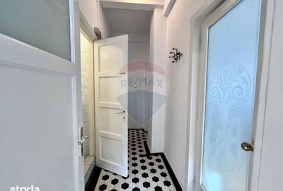 Apartament cu 4 camere decomandat în P-ța Victoriei - 11