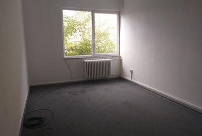 Birou, de 1,500 mp, în Central - 3