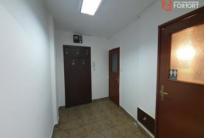 Spațiu comercial, de 42 mp, în P-ța Doina - 8