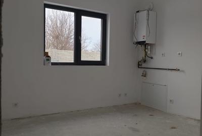 FARA COMISIOANE in Bolintin casa cu 5 camere P+1  asfalt curent 380v canal apa - 16