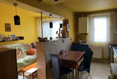 Apartament cu 3 camere decomandat în Decebal - 1