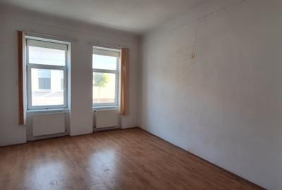 Apartament 4 camere, strada Tuberozelor - 5