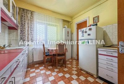 Ap. 4 camere in Deva, zona ultracentrala, Str. Imparatul Traian, 95 mp, etaj 3, decomandat. - 1