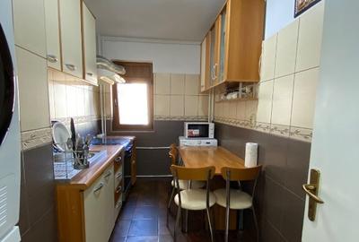 Vand apartament 3 camere Sos. Colentina nr. 72, 65mp utili. Proprietar - 16