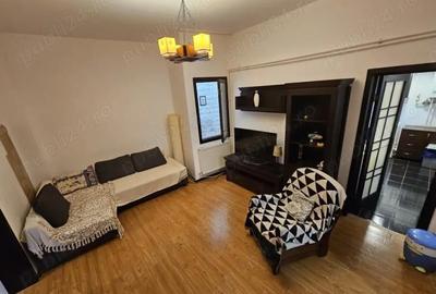 Apartament cu 3 camere semidecomandat, mobilat în P-ța Muncii - 1