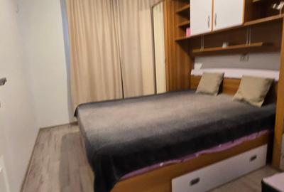 Apartament cu 3 camere semidecomandat, mobilat în Micro 11 - 9