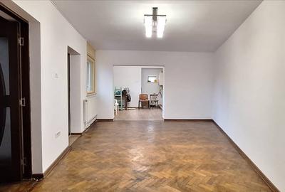 GARA CASA 3 CAMERE + DOUA CURTI RENOVATA GAZE IDEAL ACTIVITATI COMERCIALE - 4