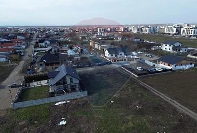 Teren de 438 mp, în Central