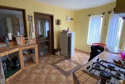 Casă cu 4 camere cu Teren 100 Mp în Poienari - 3