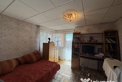 Casă cu 8 camere cu Teren 4057 Mp în Găneasa - 6