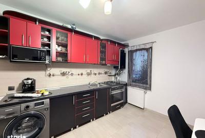 Apartament cu 3 camere semidecomandat în Florești