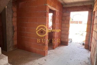 Casă cu 5 camere cu Teren 340 Mp în Șura Mare