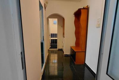 Apartament cu 2 camere decomandat în Micro 20 - 6