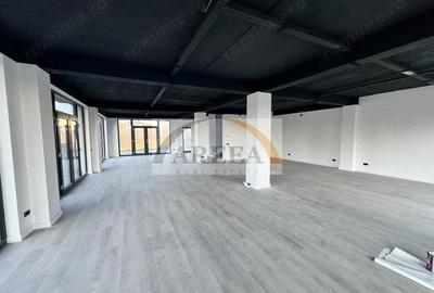 Spațiu comercial, de 360 mp, în Central - 7