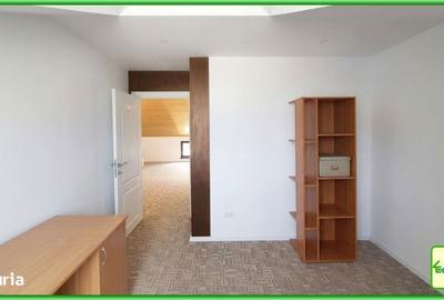 Casă cu 4 camere în Piatra - 17