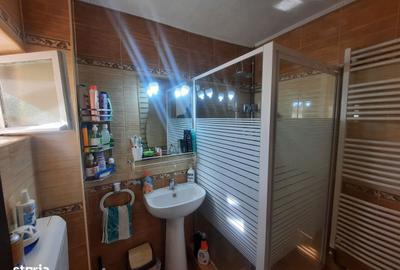 Casă cu 2 camere decomandat cu Teren 250 Mp în Central - 4