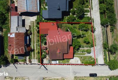 Casă cu 4 camere cu Teren 639 Mp în Central - 13