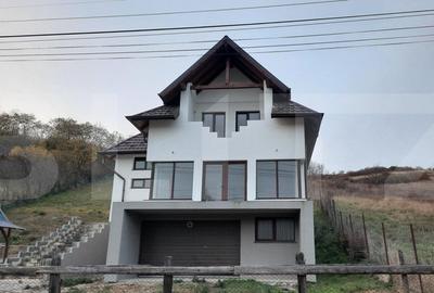 De vanzare casa individuala,135 mp utili, 1553 mp teren - 1