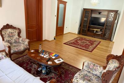 Universitate, 3 camere 107 mp, Piata Rosetti - 2