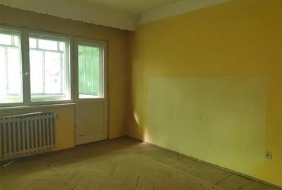Apartament 2 camere, et 3, debransat,liber, Gara - 4