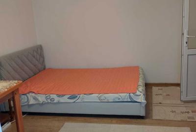 Garsonieră decomandată în 1 Mai - 4