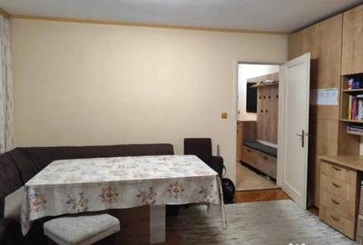 Apartament cu 3 camere semidecomandat în Astra - 2