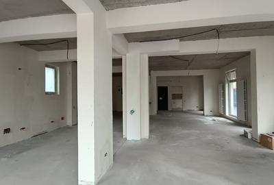 Spatiu Comercial Stradal langa strada Uverturi - 3